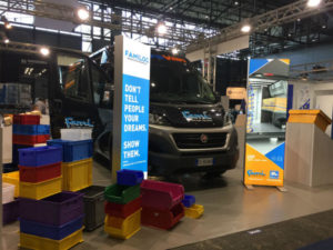 Contenitori per la logistica e allestimento furgoni alla fiera POST-EXPO 2017